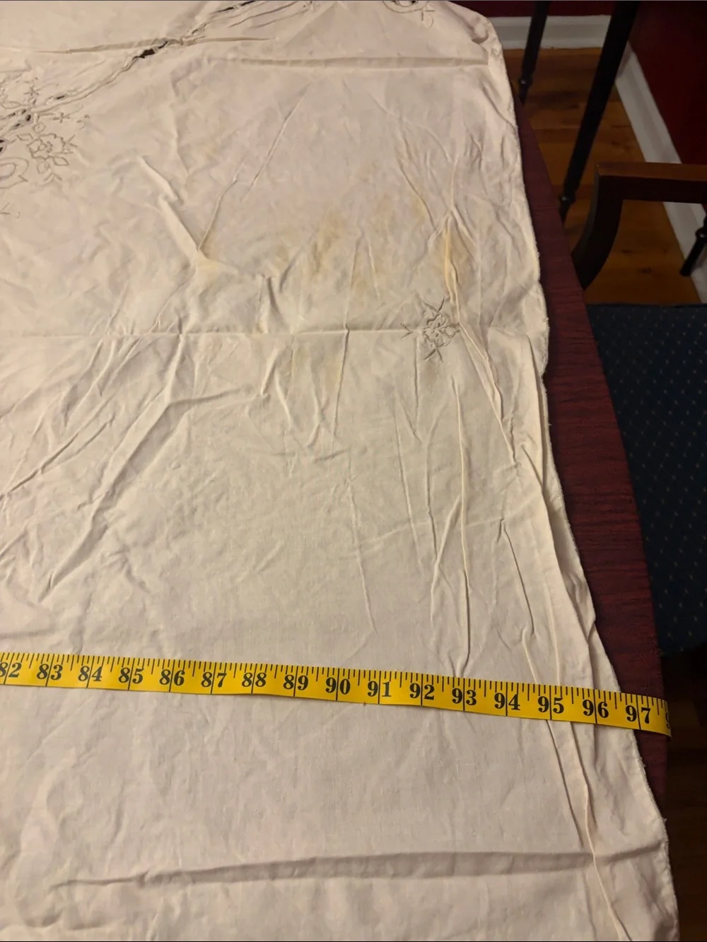 N/A vintage table